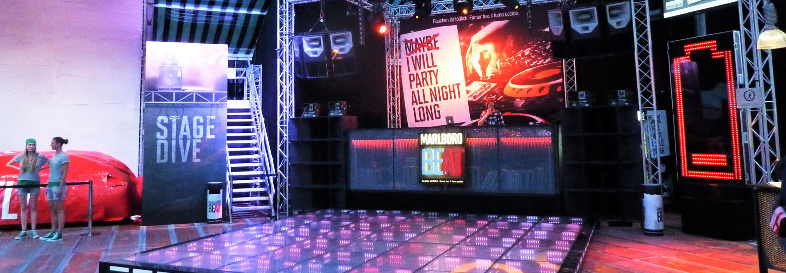 kinetic-dancefloor-creates-renewable-energy-from-dancing