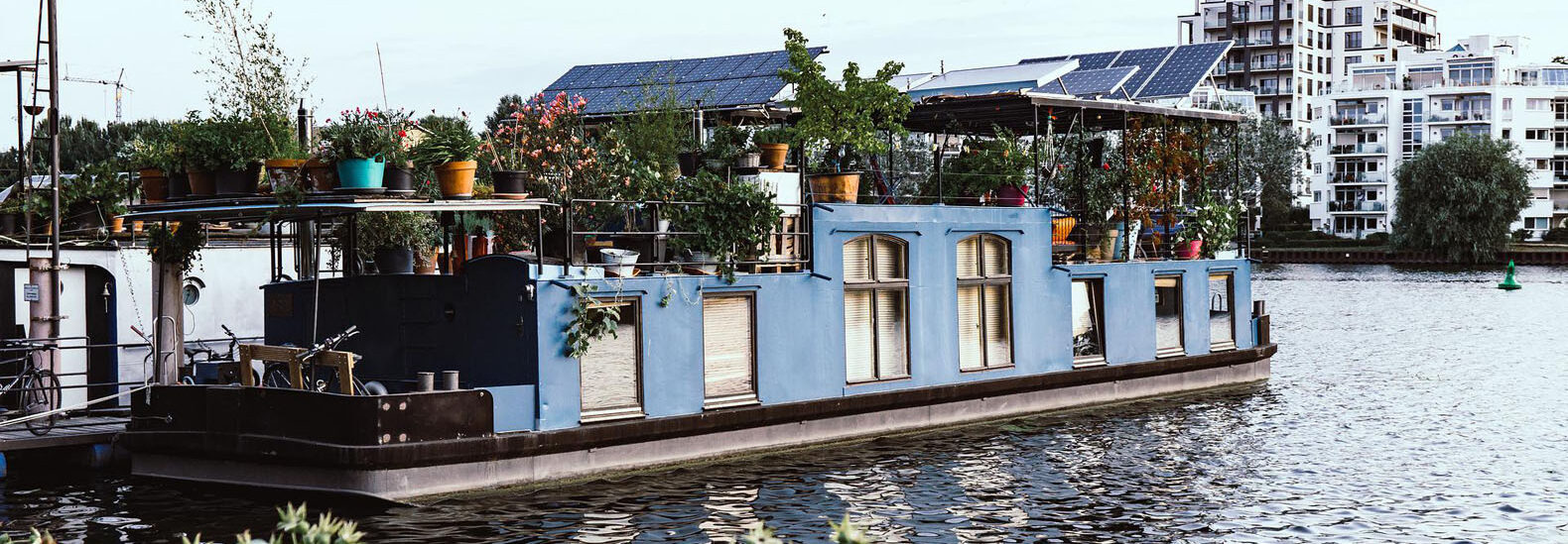 with-rising-seas,-is-it-time-to-consider-floating-buildings?