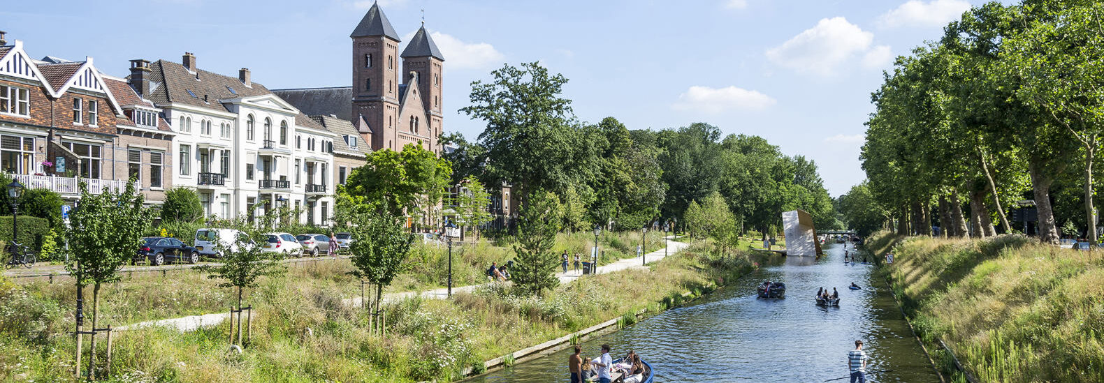 historic-canal-in-utrecht-is-now-a-climate-resilient-park