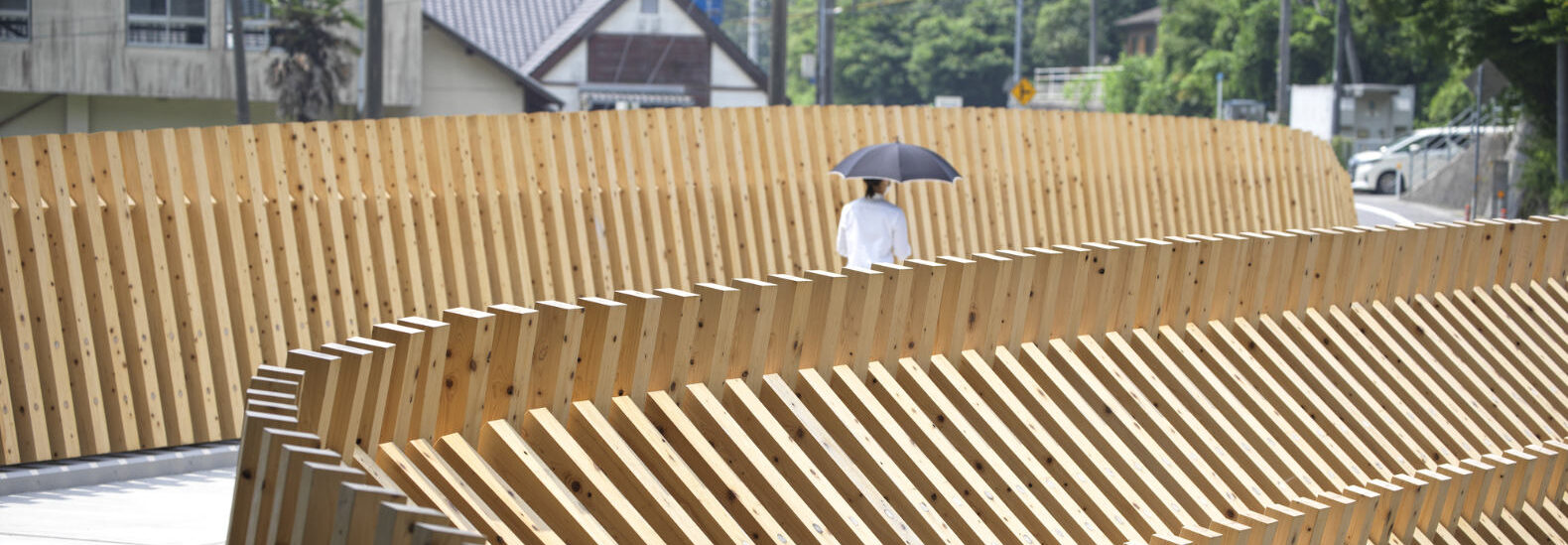 new-wood-japanese-bridge-blends-local-and-modern-design