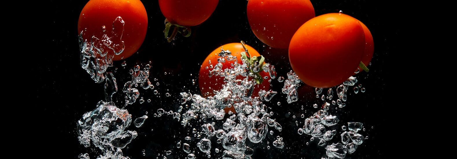 california-farmers-are-making-drinking-water-from-tomatoes