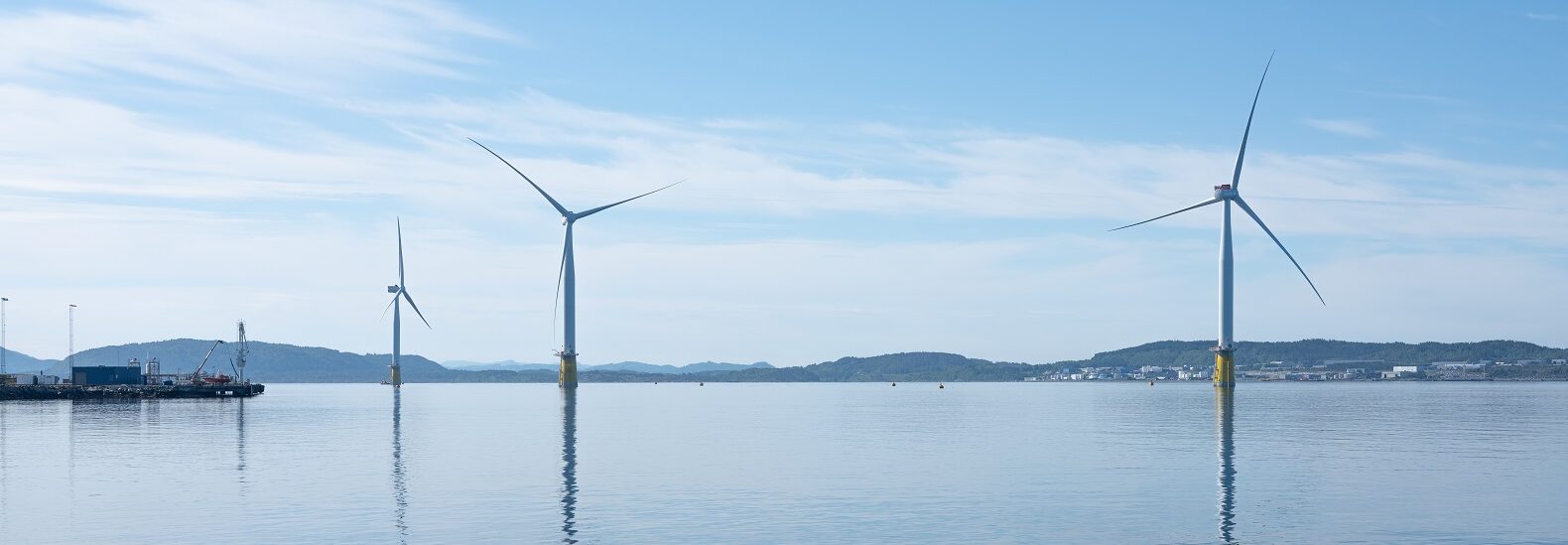 world’s-largest-floating-wind-farm-comes-to-life