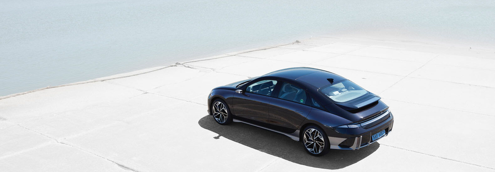 how-does-the-new-ev-tax-credit-affect-everyone?