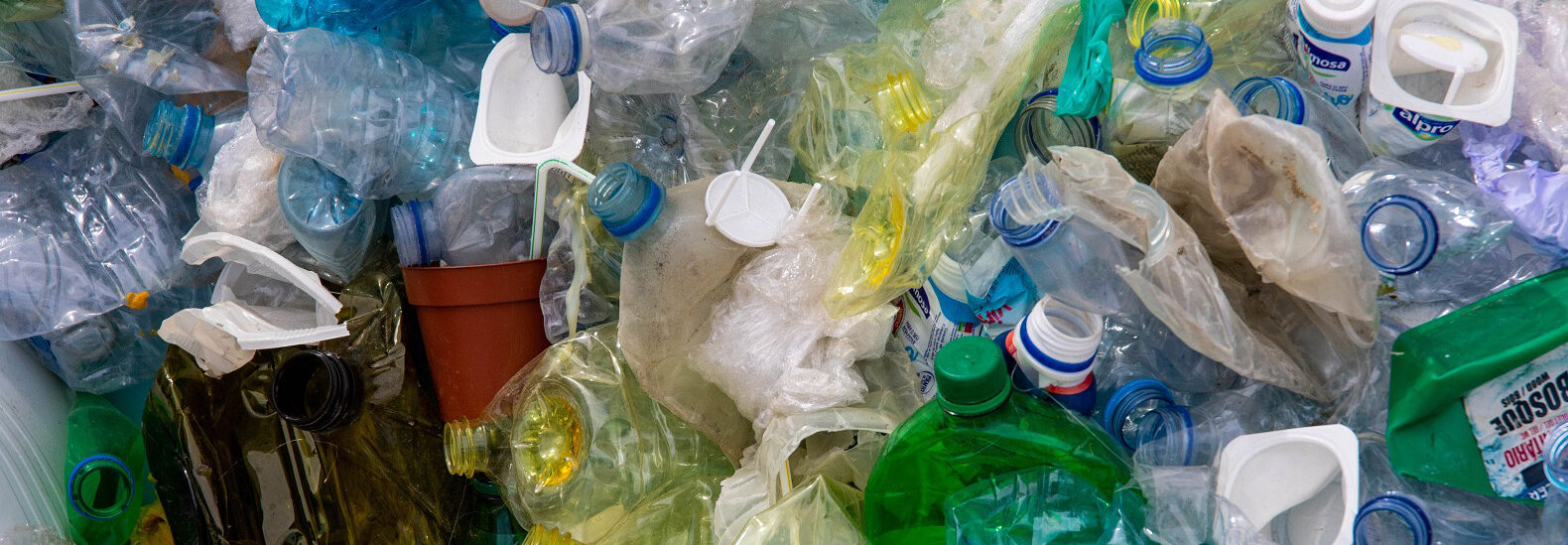 the-ocean-cleanup-works-on-the-great-pacific-garbage-patch