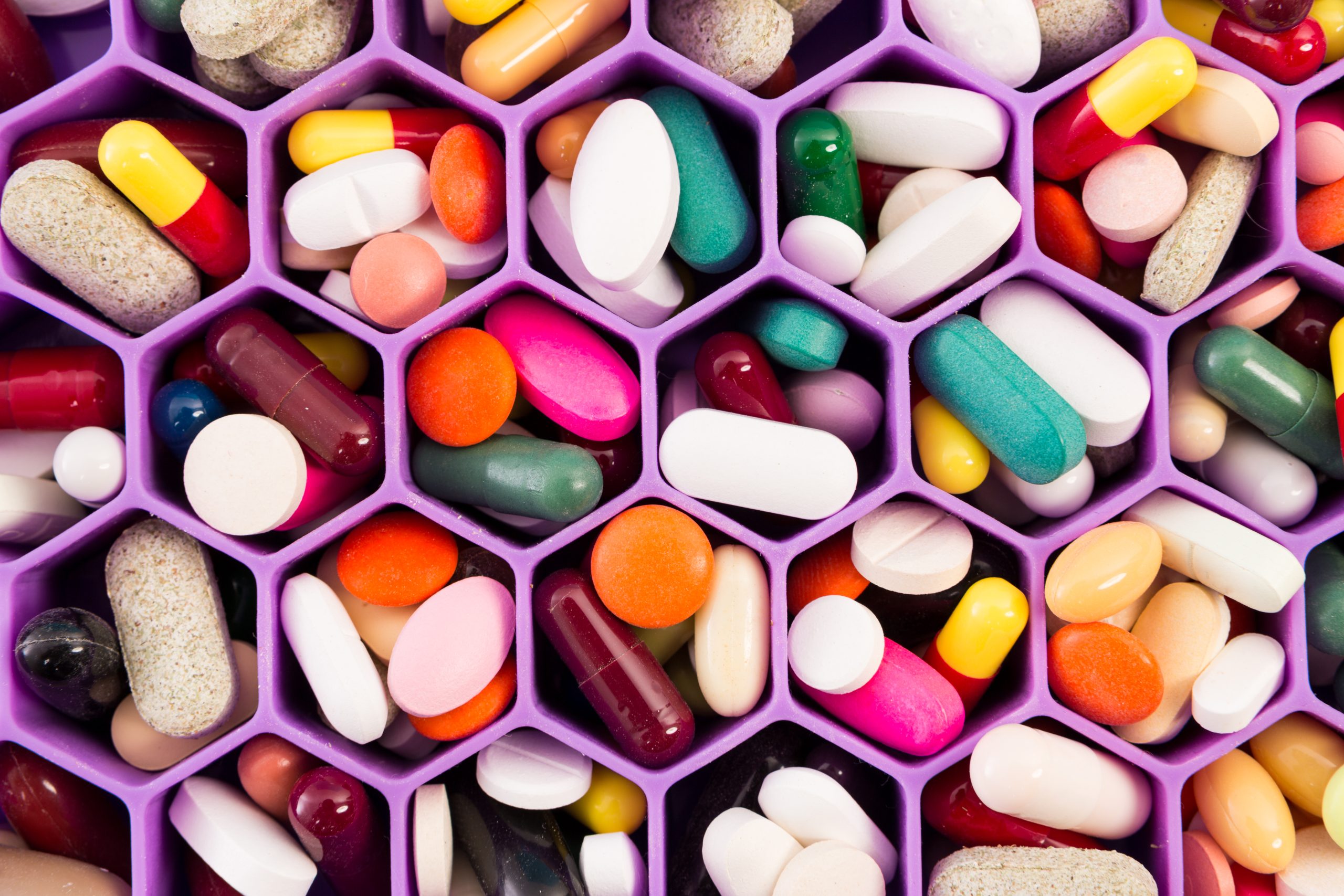 what’s-in-that-pill?-two-vitamin-makers-diverge-on-traceability