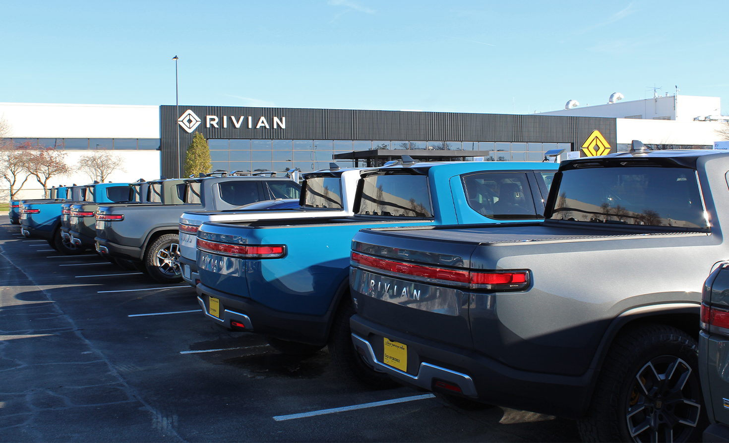 for-us-companies,-the-race-for-the-new-ev-battery-is-on