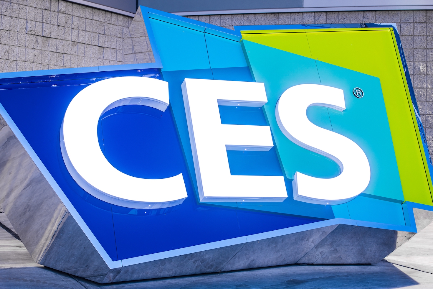 3-companies-stood-out-at-ces-for-very-different-reasons