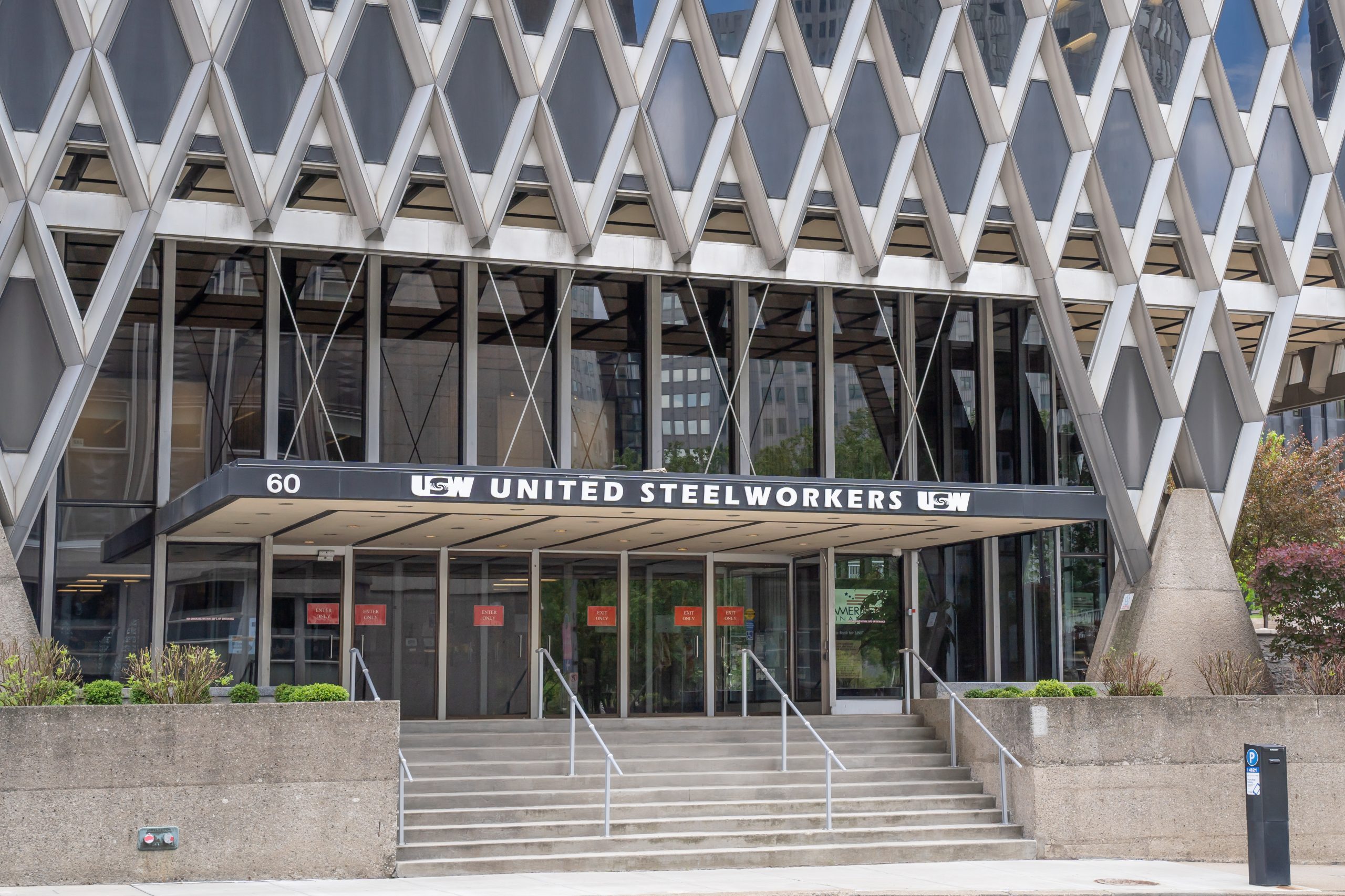good-jobs-and-green-jobs-should-not-be-mutually-exclusive-in-the-us-steel-industry