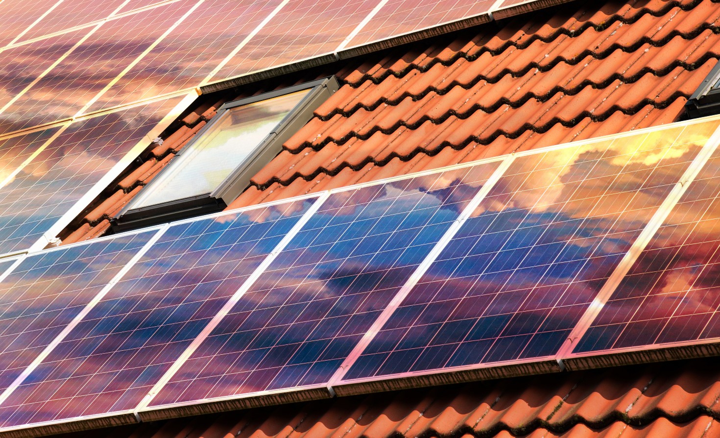 as-millions-of-solar-panels-age-out,-recyclers-hope-to-cash-in