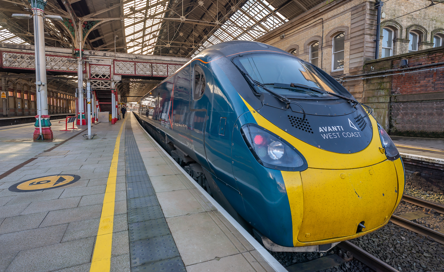 ‘twisted-economics’:-uk-trains-4-times-more-expensive-than-planes