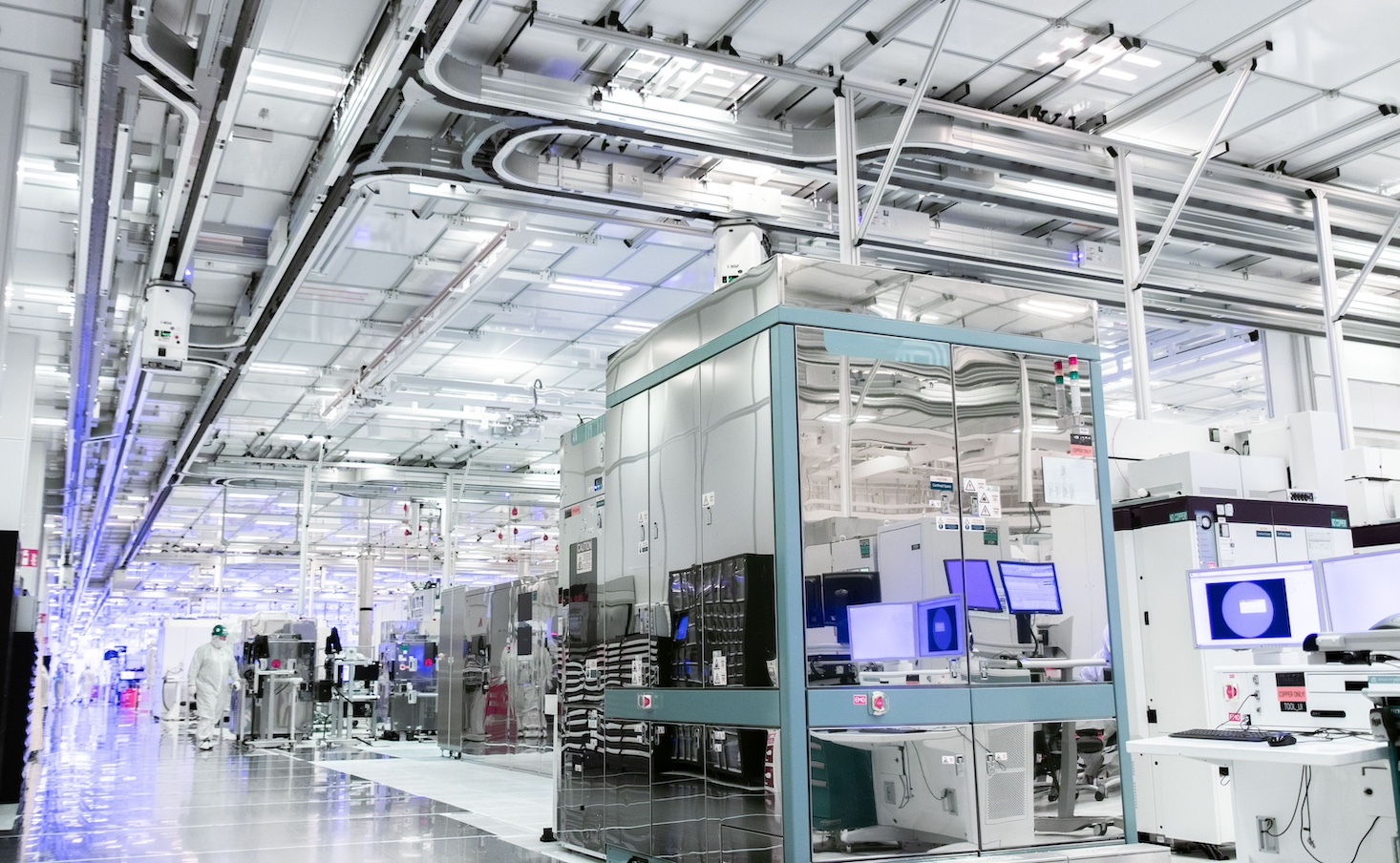 intel-is-using-hot-water-to-cut-natural-gas-use-in-its-factories