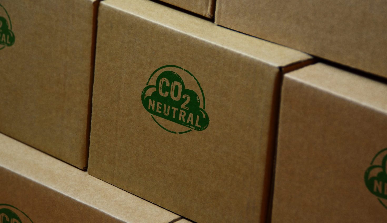 3-strategies-for-2-crises:-tackling-carbon-emissions-and-packaging-waste-together