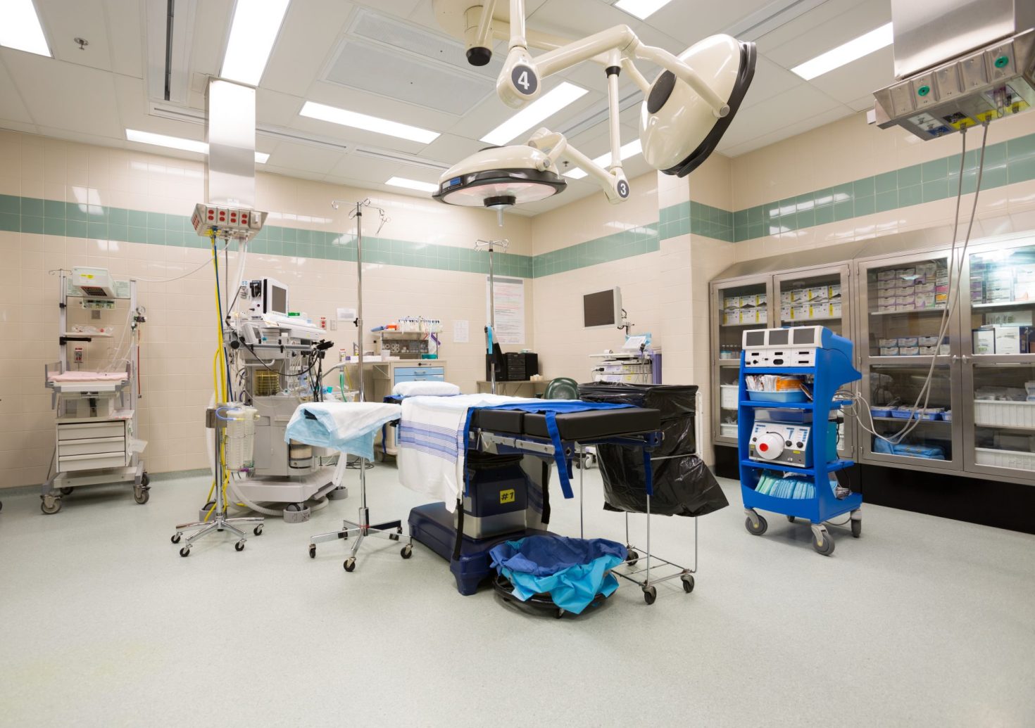 work-in-health-care?-these-4-strategies-can-help-you-cut-costs-and-carbon-content 