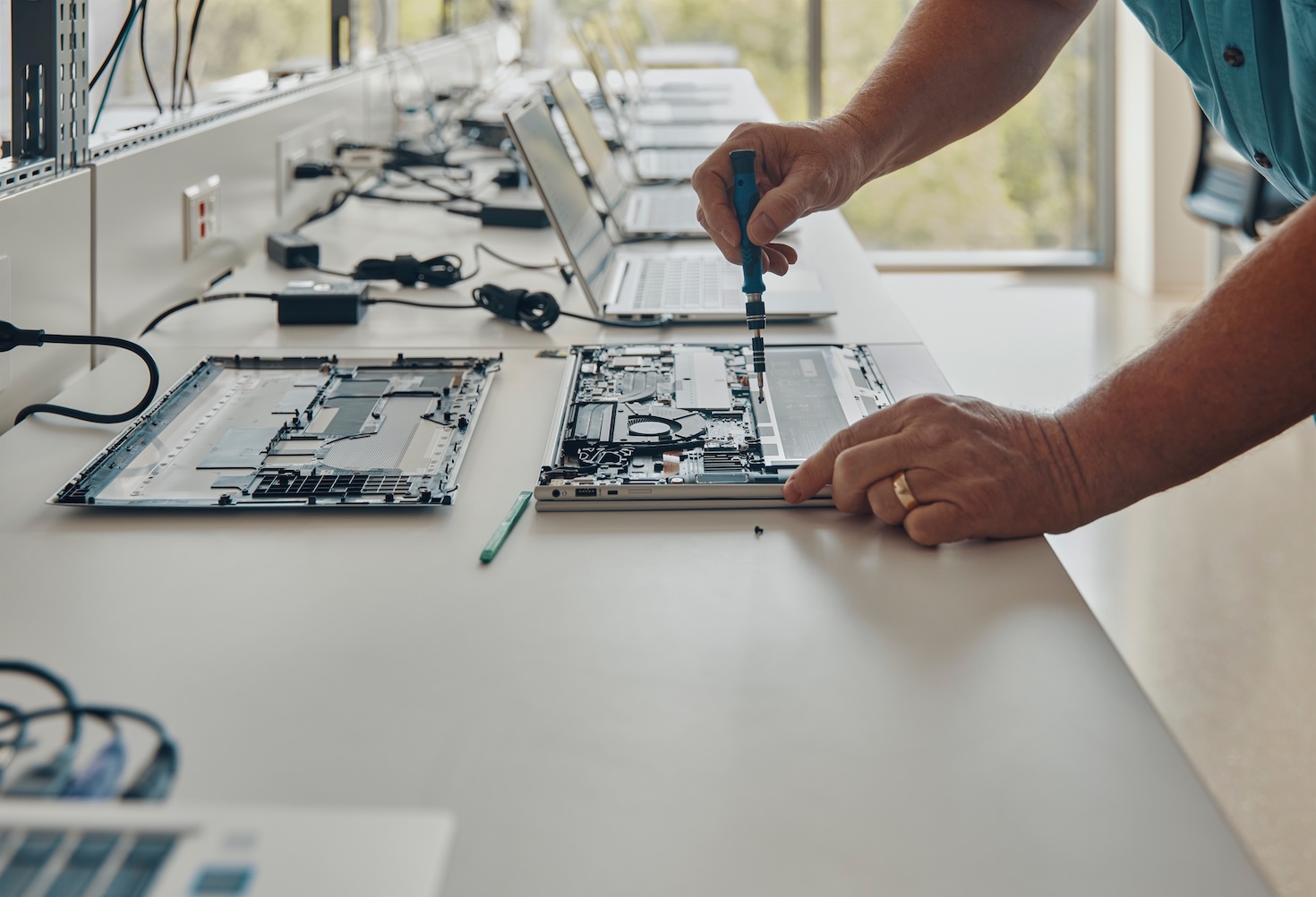 why-hp-inc.-now-lets-its-sales-partners-offer-refurbished-equipment