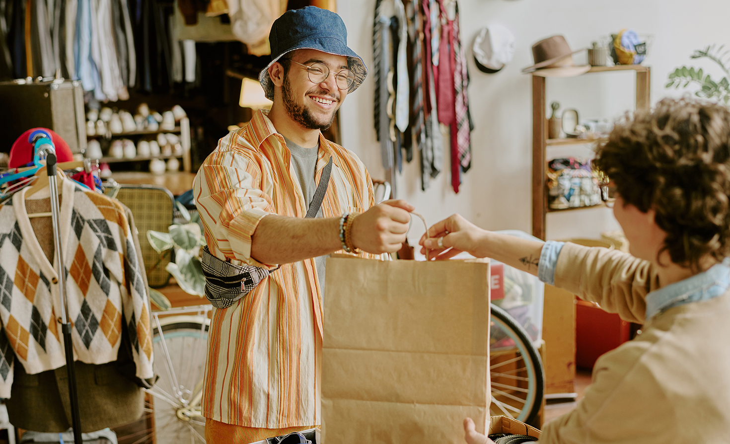 circular-boom(let):-resale-and-reuse-surge-as-new-fashion-turnover-slows
