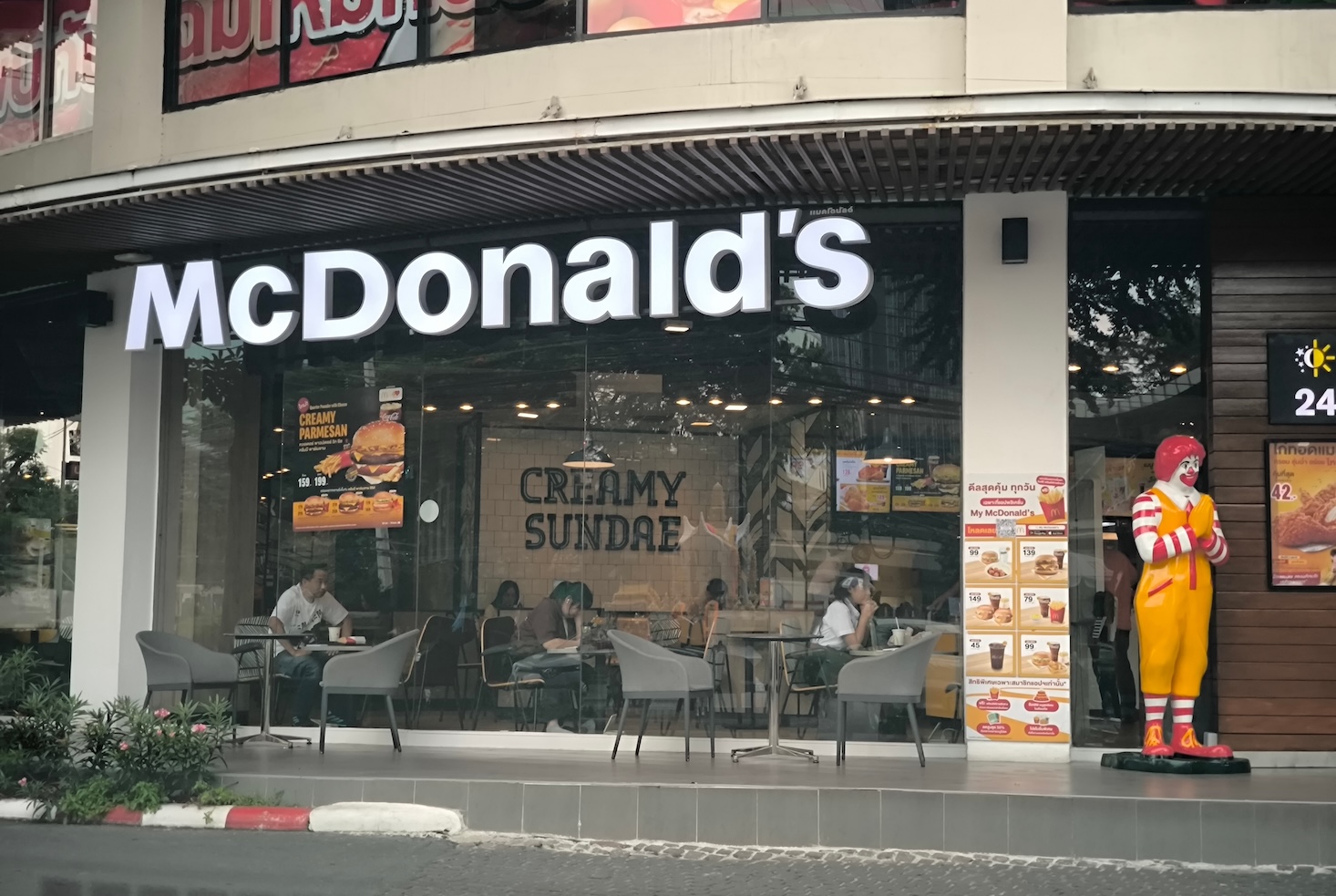 mcdonald’s-warns-it-will-miss-2030-emissions-goal,-in-rare-disclosure