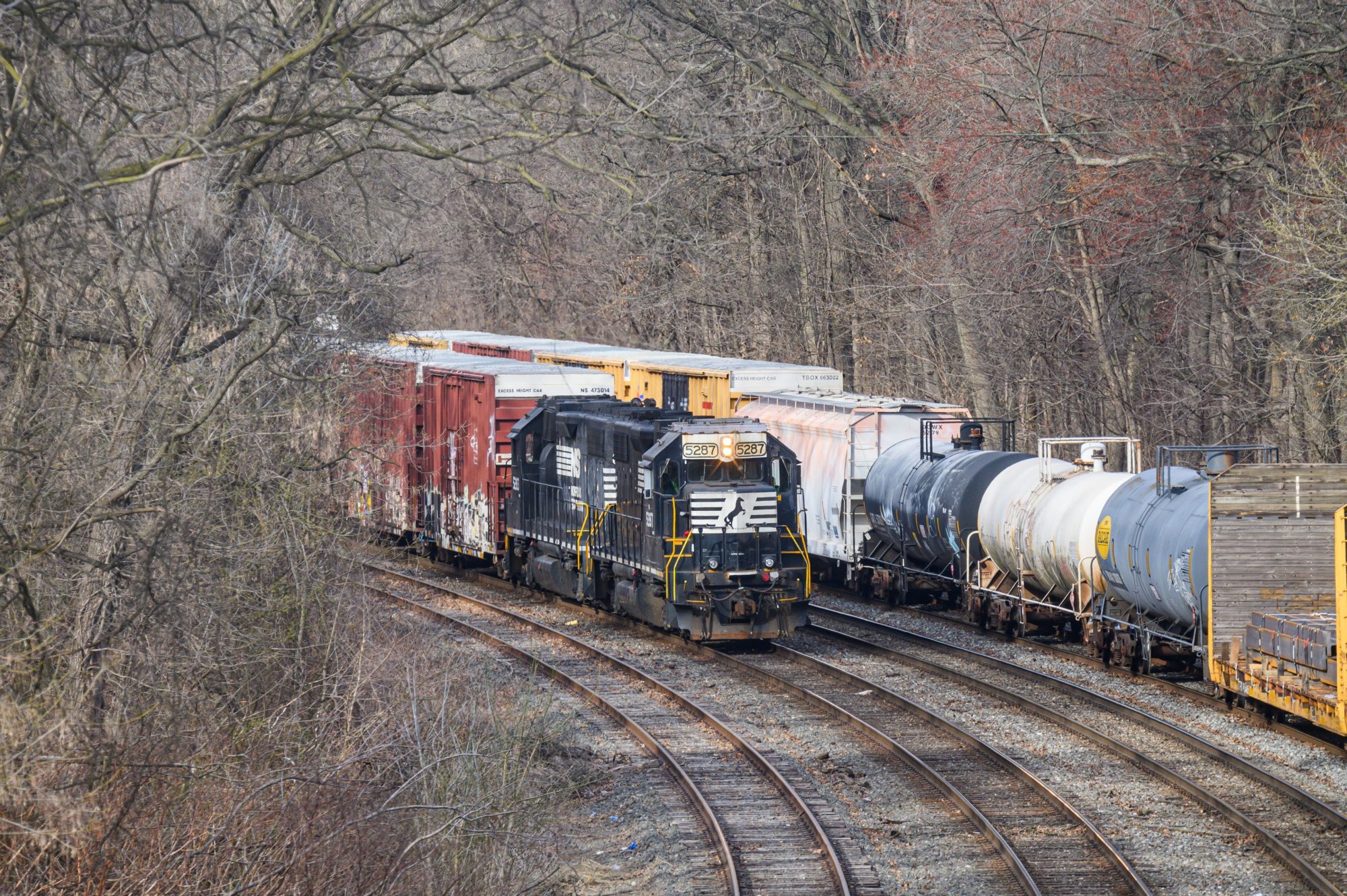 how-cruise-control-and-book-and-claim-can-decarbonize-us-railroads