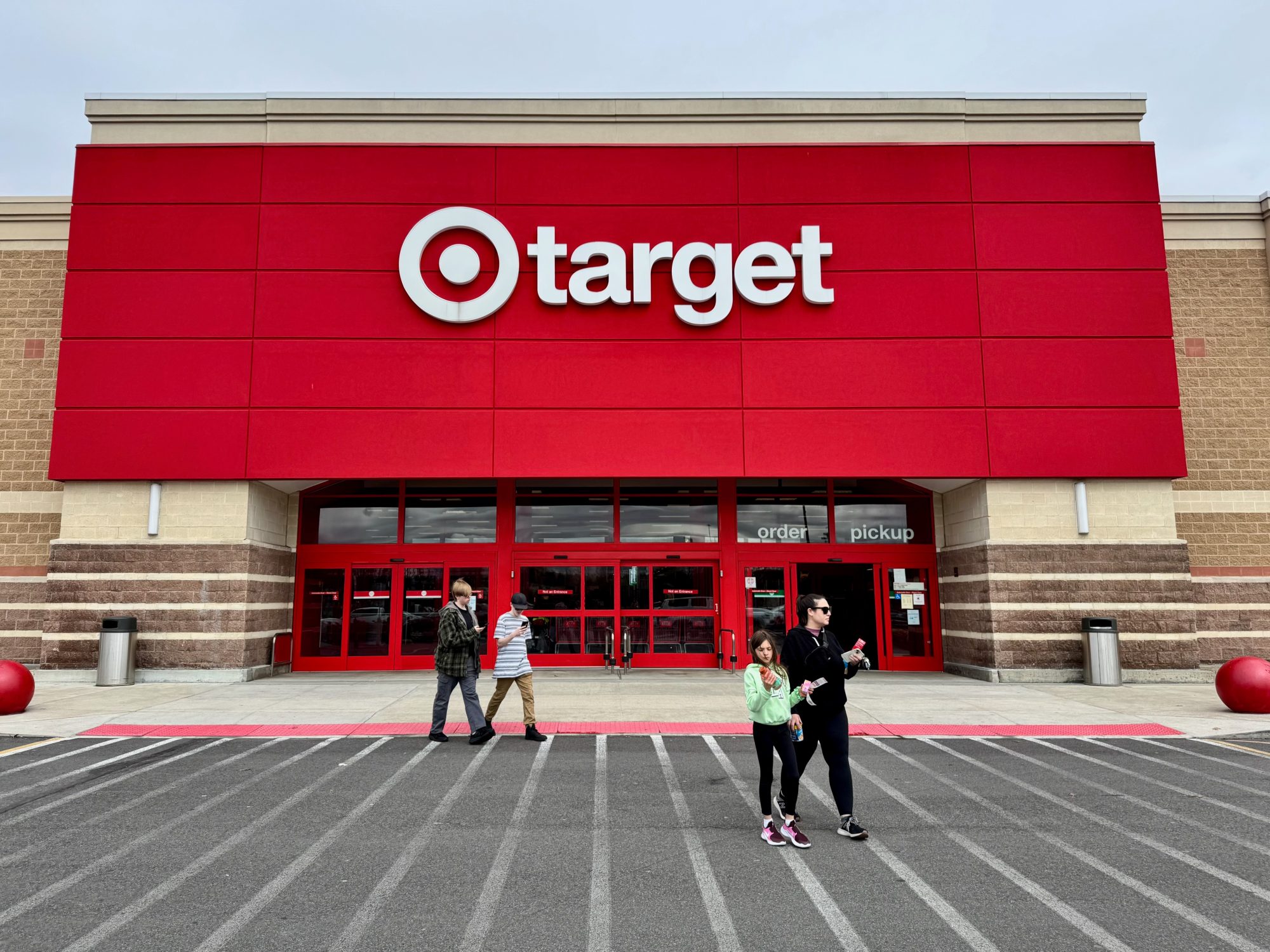 target-delays-key-emissions-goals